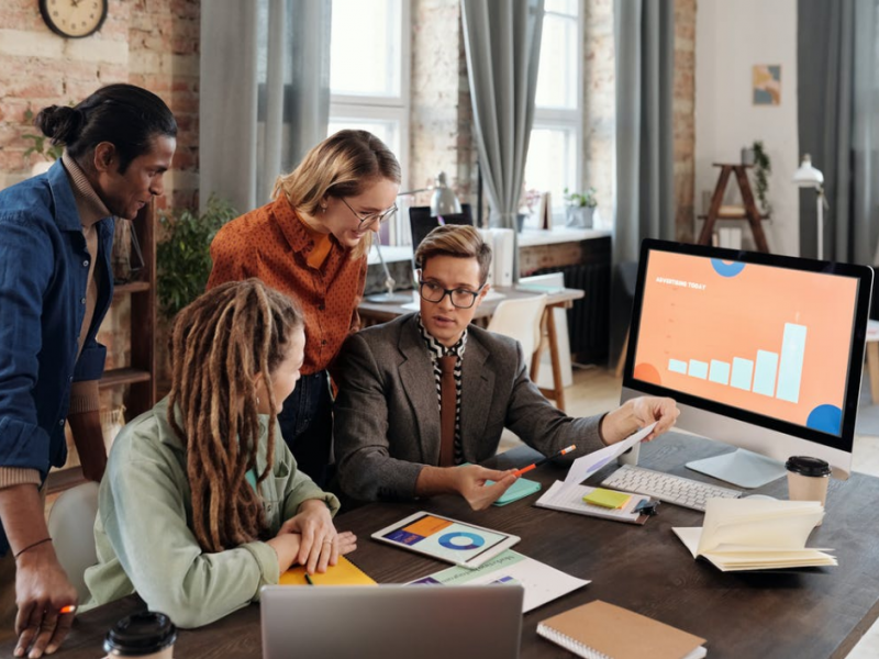 Quels sont les avantages d’opter pour les services d’un conseiller en informatique ?